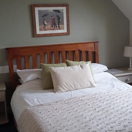 Greenbank Guest House คาลเลนเดอร์ ภายนอก รูปภาพ